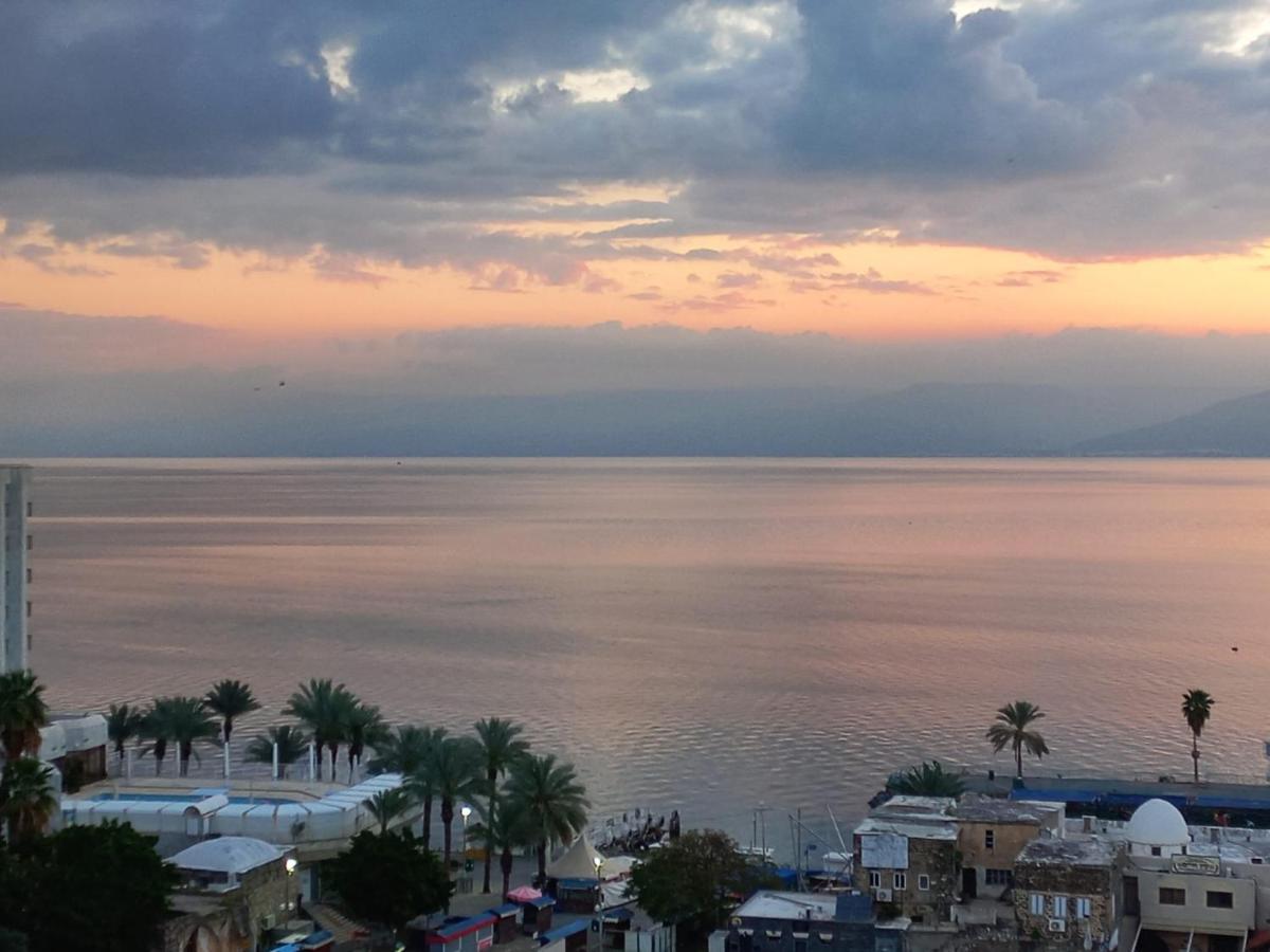 יחידת אירוח בבית ורדי Tiberias Luaran gambar